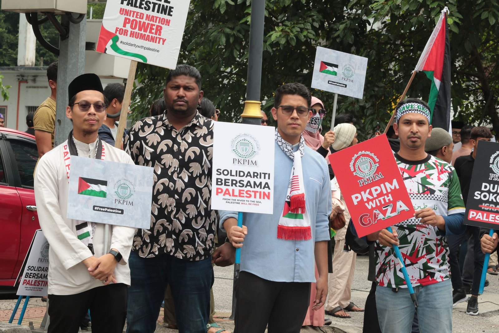 Himpunan Solidariti Palestin serah memorandum kecam Israel pada wakil kedutaan AS