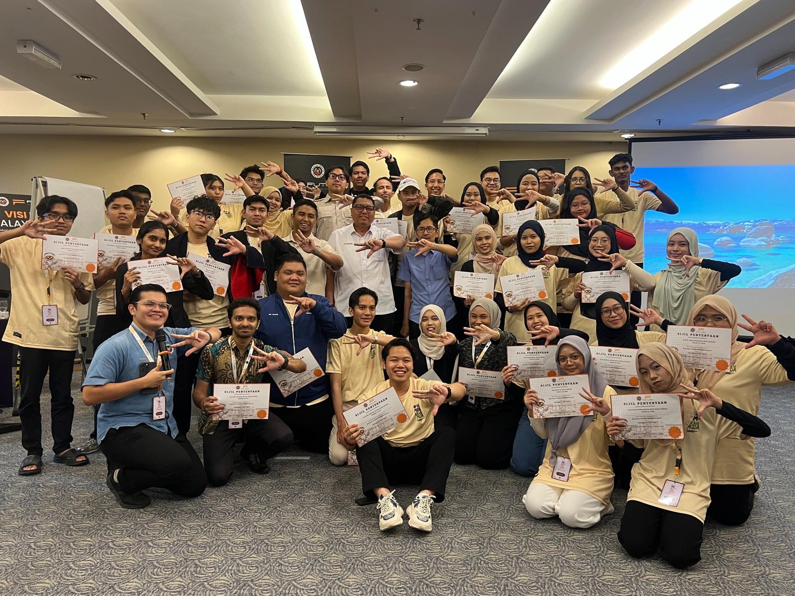 Sekolah Politik Belia Malaysia: Melahirkan Pemimpin Muda Berfikiran Kritis