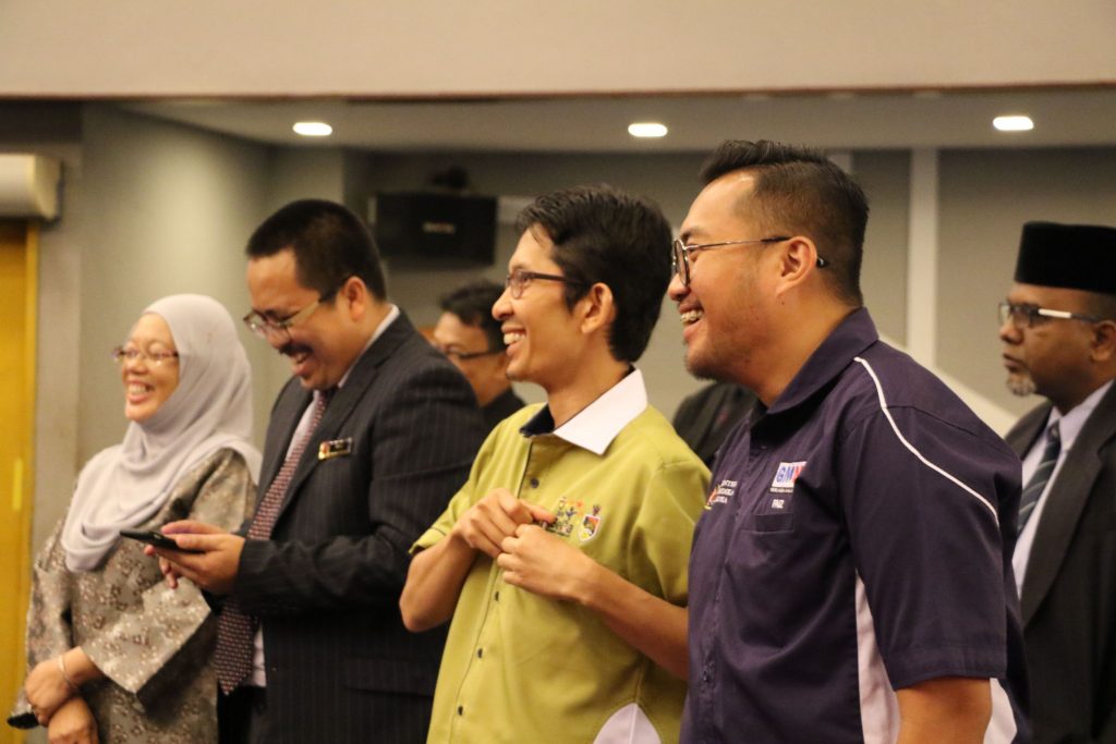 MAJLIS PENUTUP SEMINAR KEPIMPINAN SISWA GURU KEBANGSAAN ...